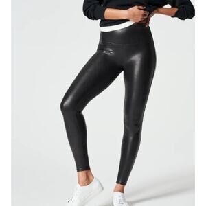 SPANX NWOT Faux Leather Leggings Black Small